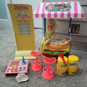 Vintage Barbie Mattel 1990’s All American Hamburger Stand And Ice Cream Shoppe